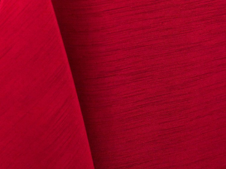 Red 108x156 Skirtless Banquet Majestic Linen