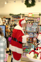 24111620Santa20Fred20at20Uncharted20004 1732822036 Santa Fred