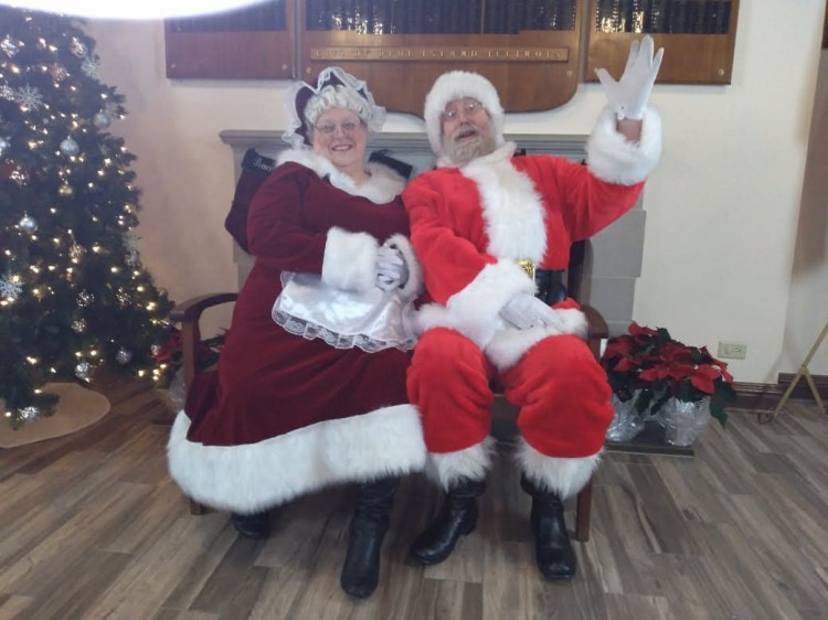 Mrs. Claus - Tracey Mrs. Claus - Tracey