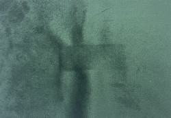 120 in Round Velvet Linen